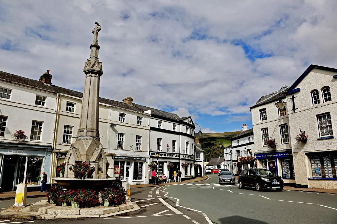 Cwm Seren - Luxury Apartment Crickhowell Extérieur photo